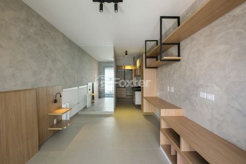 Image 8 - 918648