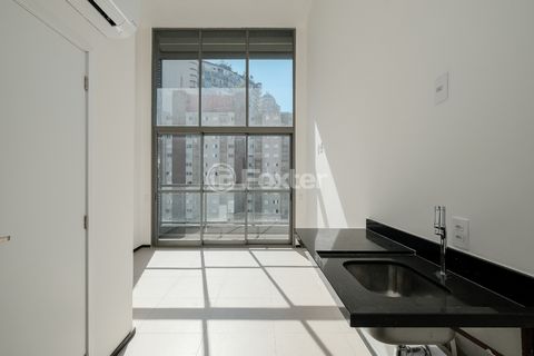 Image 13 - 918650