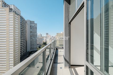 Image 18 - 918650