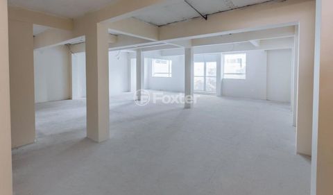 Image 18 - 918658