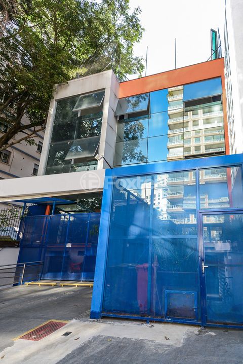 Image 3 - 918658