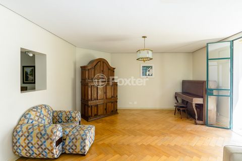 Image 17 - 918669
