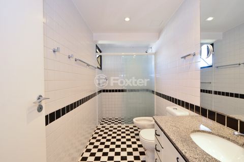 Image 8 - 918670