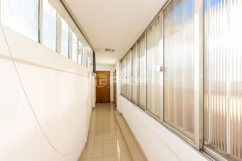 Image 7 - 918673