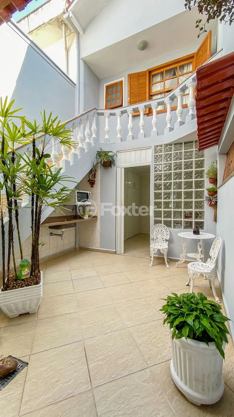 Image 17 - 918677