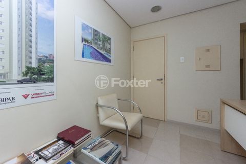Image 15 - 918685