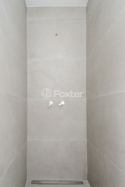 Image 11 - 918686