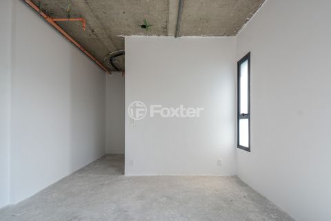 Image 15 - 918686