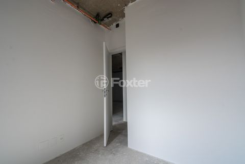 Image 17 - 918686