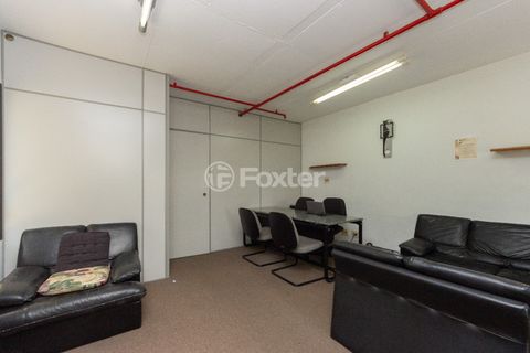 Image 11 - 918687