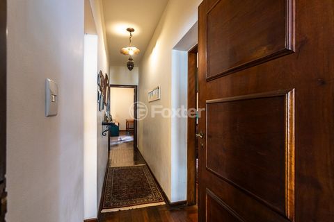 Image 11 - 918693