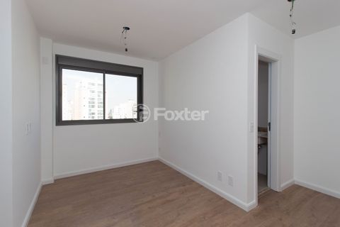 Image 11 - 918697