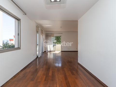 Image 4 - 918706