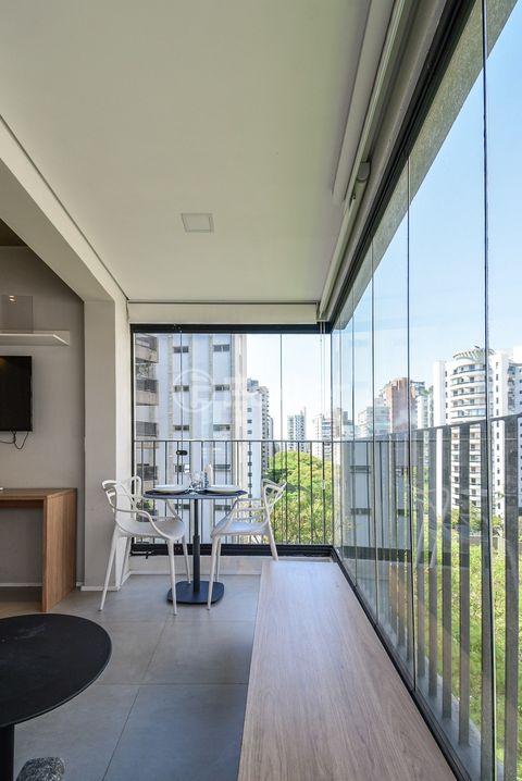 Image 1 - 918725