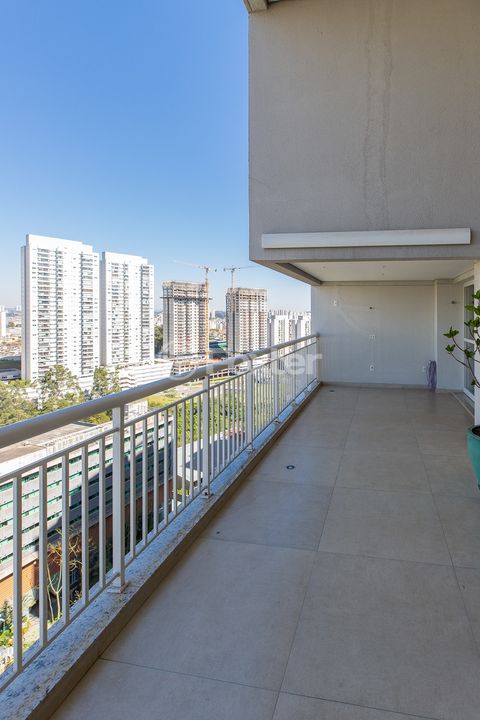 Image 19 - 918726
