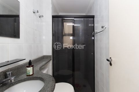 Image 19 - 918727