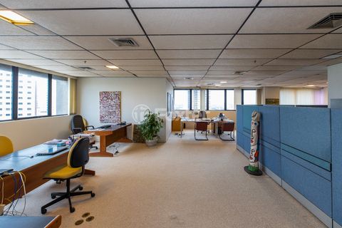Image 3 - 918733