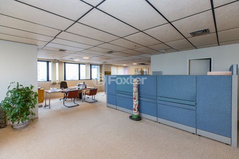 Image 11 - 918733