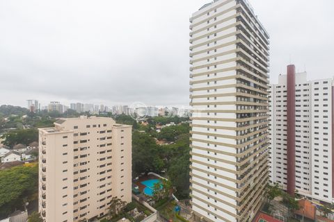 Image 18 - 918733