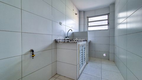 Image 11 - 918737