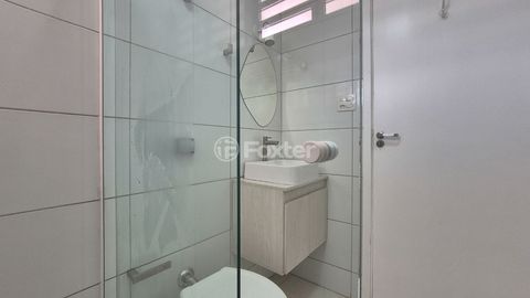 Image 9 - 918737