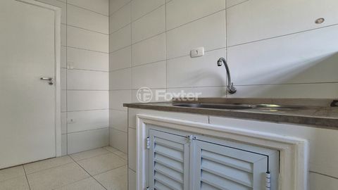 Image 12 - 918737