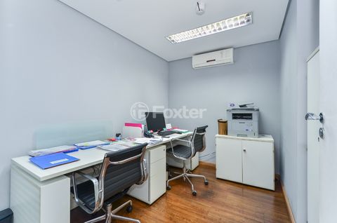 Image 12 - 918740