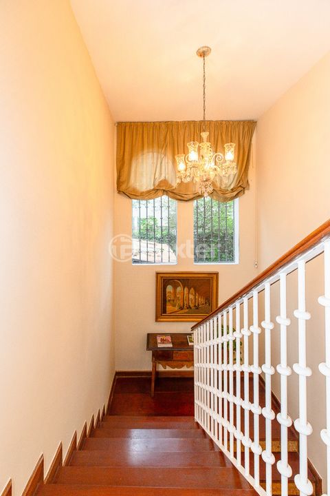 Image 19 - 918742