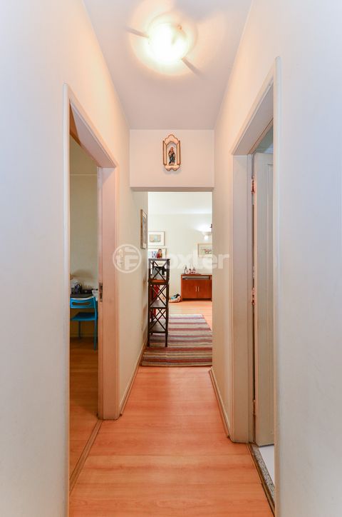 Image 6 - 918752
