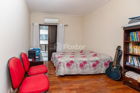 Image 10 - 918770