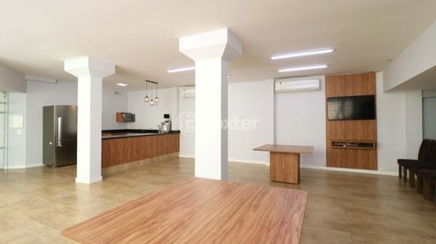 Image 19 - 918775
