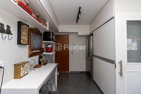 Image 17 - 918789