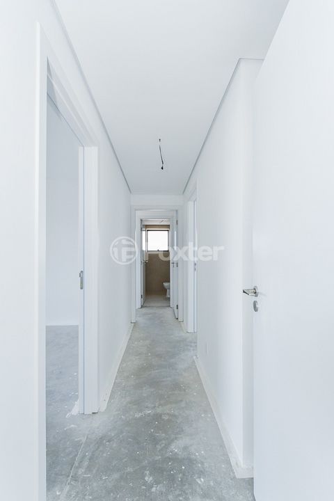 Image 18 - 918795