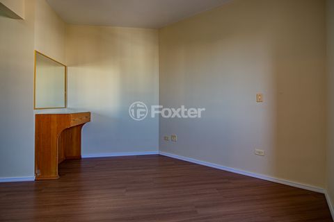 Image 7 - 918812