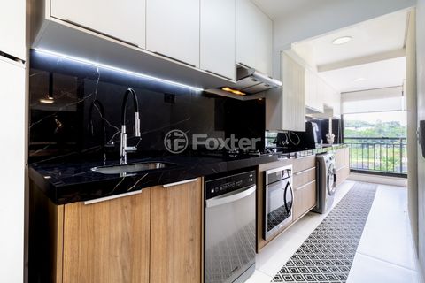 Image 17 - 918813