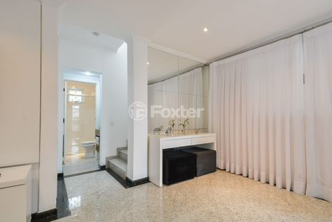 Image 3 - 918818