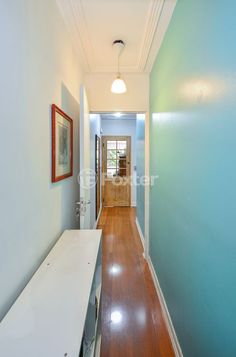 Image 11 - 918820
