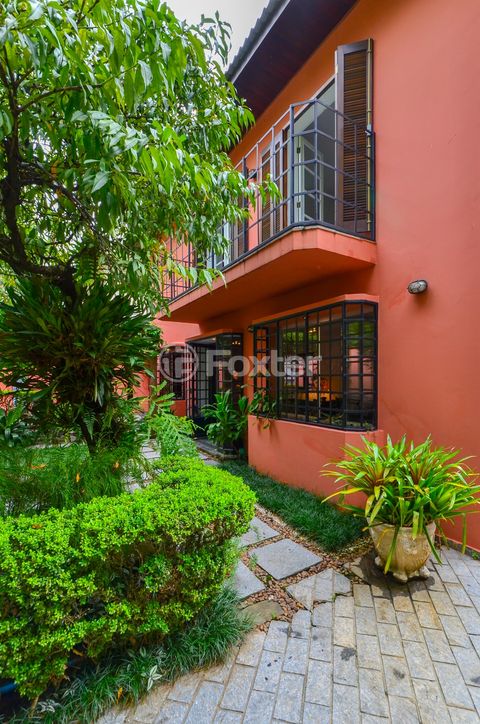 Image 4 - 918850