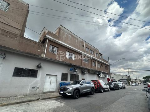 Image 8 - 918852