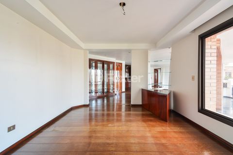 Image 8 - 918853