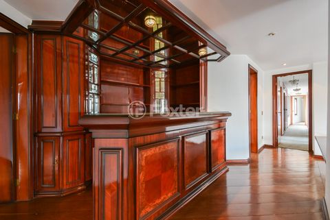 Image 10 - 918853