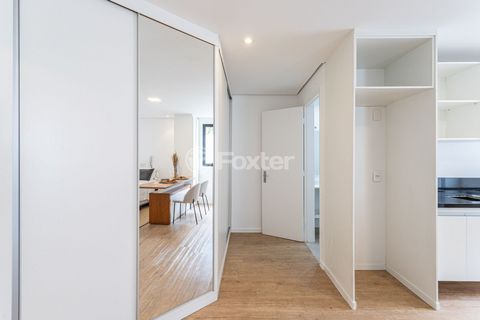 Image 3 - 918857
