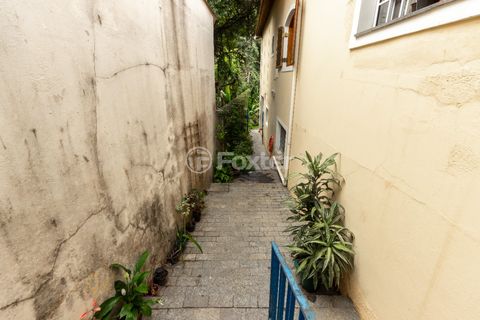 Image 17 - 918859