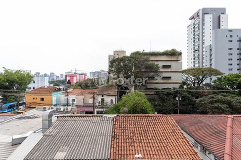 Image 11 - 918860