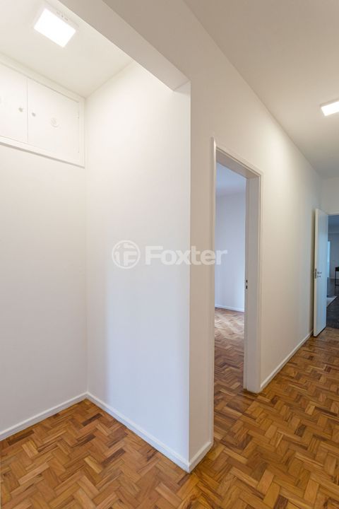 Image 17 - 918863