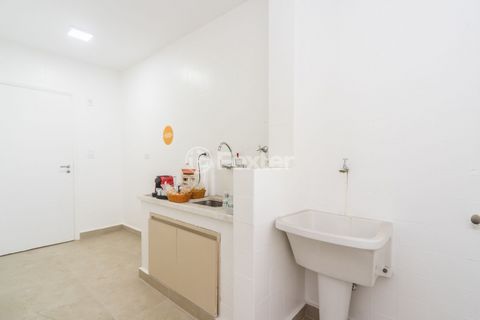Image 17 - 918866