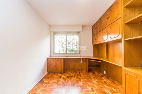 Image 10 - 918872