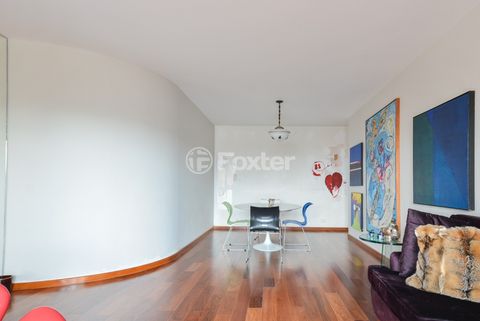 Image 9 - 918882