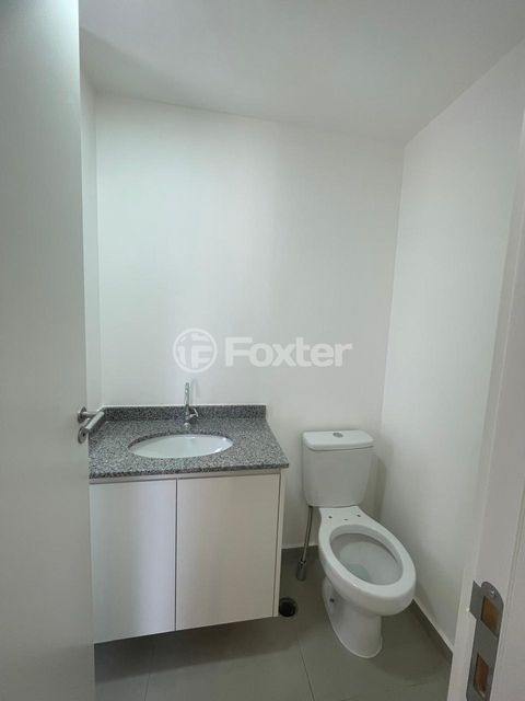 Image 7 - 918889