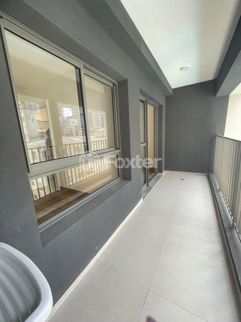 Image 19 - 918889